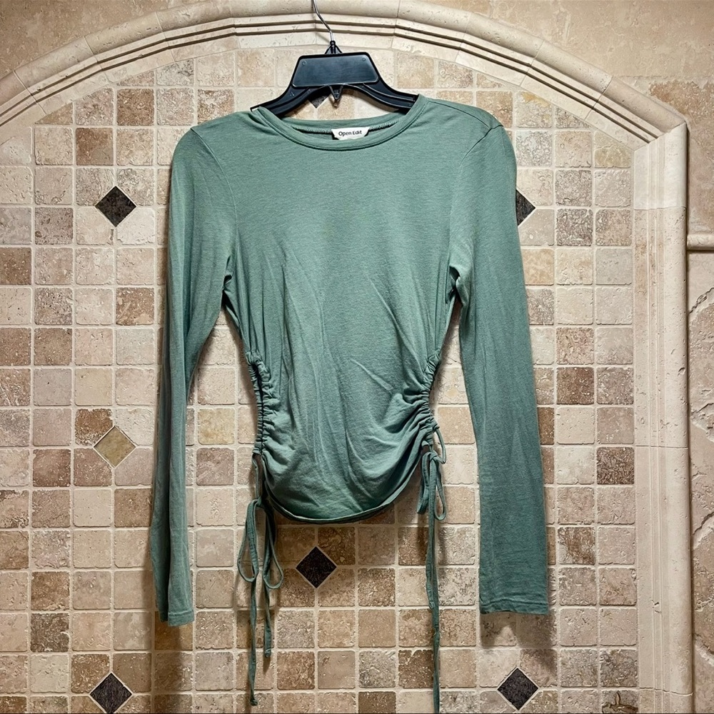 Open Edit Ruched Cut-Out Longsleeve - Picture 2 of 6